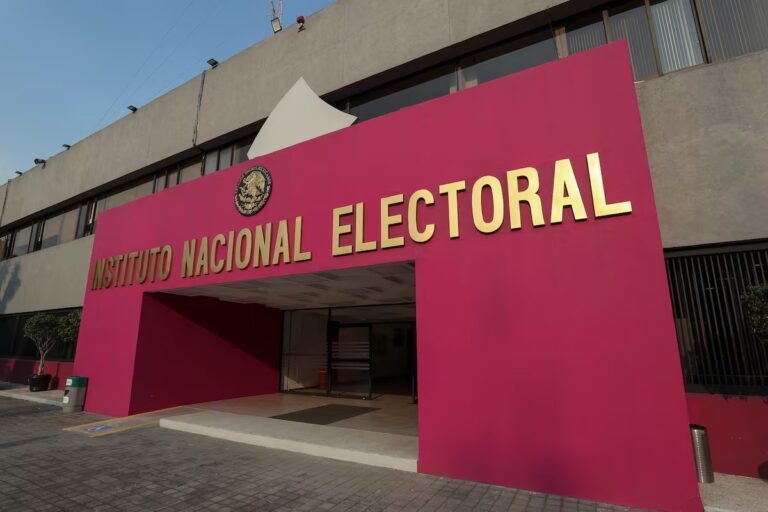 INE avala a cuatro nuevos partidos políticos.