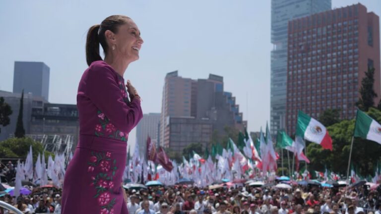 ‘EU viene por unos, por otros y luego elige quién gobierna’: Sheinbaum.